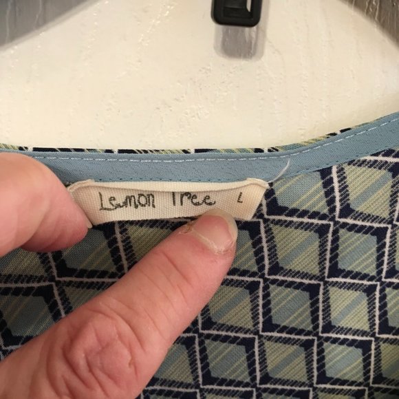 Lemon Tree Lightweight Blouse - Picture 5 of 5